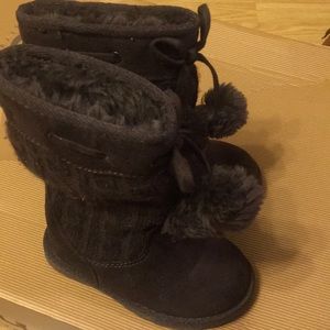 Cozy brown boots for Pom Poms